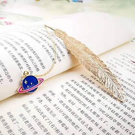 Bookmark Kim Loại Đánh Dấu Sách Hình Lông Vũ Dây Treo - Hành Tinh