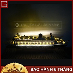 Mô Hình Thuyền Gỗ Trang Trí Phong Thủy Dạng Thuyền Du Lịch QUEEN MARY WITH LIGHTS Chính Hãng, Hàng Xuất Khẩu Chất Lượng Cao