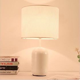 Đèn ngủ để bàn trang trí nội thất phong cách Vintage nhẹ nhàng, quý phái - Tặng kèm bóng LED