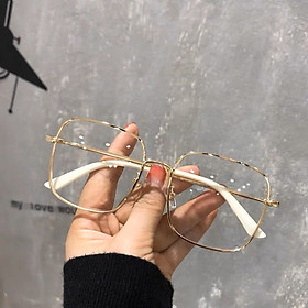 Kính vuông viền kim tuyến