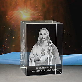 Tượng Thánh Tâm Chúa Jesus - Hình 3D trong khối Pha Lê- Trang trí bàn làm việc/ Để trên xe Ô tô