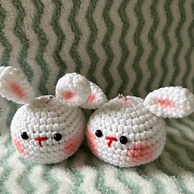 Móc khóa len handmade heo và thỏ