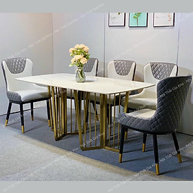 Mua Bàn ăn mặt đá ceramic bóng chân 3 cạnh inox mạ vàng Titan kết hợp ghế Moon