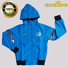 Áo khoác gió trẻ em GOKING, form unisex cho bé trai gái. Ngoài vải dù, trong lót vải cào cách nhiệt. 3 túi tiện dụng. - Xanh da trời - S