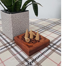 Mua Nụ Trầm Hương - Mùi nhẹ dịu