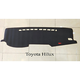 Thảm Taplo Xe Toyota Hilux 2015-2022 loại da dày cao cấp 3 lớp chống trượt Da Carbon đen