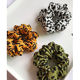 SET 3 CỘT TÓC VẢI SCRUNCHIES DA BEO, BUỘC TÓC ĐEO TAY THỜI TRANG NỮ  - MÀU NGẪU NHIÊN