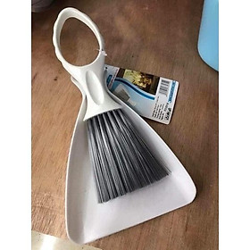 Mua Chổi Quét Bàn Thờ Quý phu nhâ