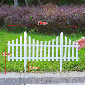 Mua 10 Hàng rào nhựa ghép có đế cắm đất trang trí cây kích thước 70 x 42 cm