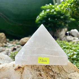 Đồ phong thủy để trên ô tô NHA SAN T644 Kim tự tháp đá thạch anh - 1.1 Kg (8 x 10 cm)