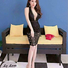 Đầm body ren cổ yếm xẻ ngực sâu