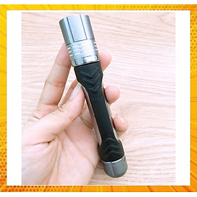 Mua Đèn pin mini cầm tay tặng kèm pin LK84
