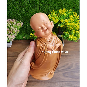 Mua (Chọn mẫu) 01 tượng chú tiểu yêu đời áo nâu size 16.5cm