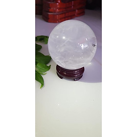 Mua ️Trái Bi Phong Thủy May Mắn Đá Thạch Anh Trắng Trong tự nhiên Mới bóng đẹp đế gỗ  ️Size 8 5cm x cao 10cm  ️Hợp anh chị mệnh Kim mệnh Thủy đặt ngay bàn làm việc  nhà  công ty ạ
