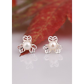 Bông tai bạc đính ngọc trai ở giữa thiết kế từ thương hiệu OPAL - E17