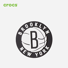 Huy hiệu jibbitz Crocs Nba Brooklyn Nets - 10011887