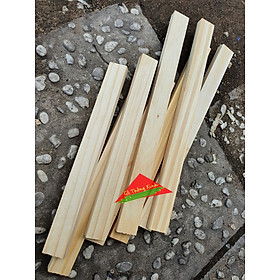 Thanh gỗ thông vuông mới đẹp dài 40cm, rộng 3cm