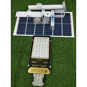 Mua Đèn NLMT bàn chảy