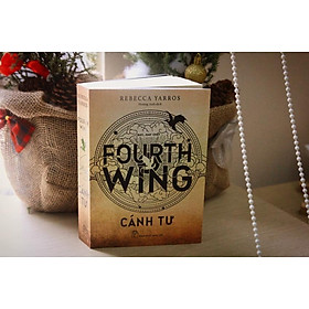 TIỂU THUYẾT LÃNG MẠN KỲ ẢO XUẤT SẮC NĂM 2023 (REBECCA YARROS) - FOURTH WING - CÁNH TƯ - Rebecca Yarros – dịch giả Hoàng Anh - NXB Trẻ