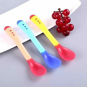 Mua Muỗng Ăn Dặm Báo Nóng Silicone