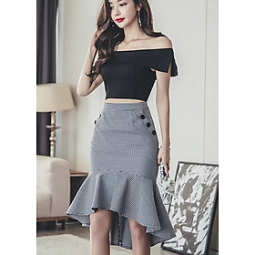 Set áo thun trễ vai váy caro - DT800