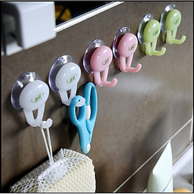 Mua Set 2 bộ móc treo đồ có núm thít chân không ( 2 chiếc/bộ ) ( Giao màu ngẫu nhiên ) - Hàng nội địa Nhật Bản.