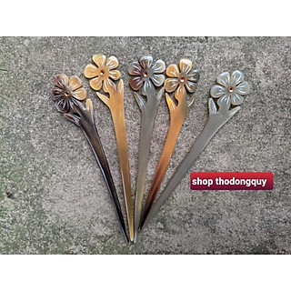 Châm cài tóc bằng sừng chạm khắc hình hoa mai