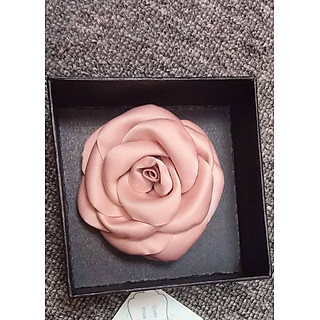 Hoa cài áo hồng nhạt Handmade