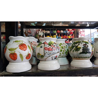 Đèn xông tinh dầu gốm sứ thấu quang, đèn trang trí, đèn ngủ, gốm Bát Tràng, sử dụng điện, họa tiết hoa, cảnh đồng quê, giúp nhà cửa thông thoáng, mát mẻ. Tặng 1 bóng đèn, giao hoa văn ngẫu nhiên từ HCM