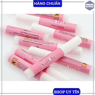 Keo dán móng tay giả an toàn không hại móng