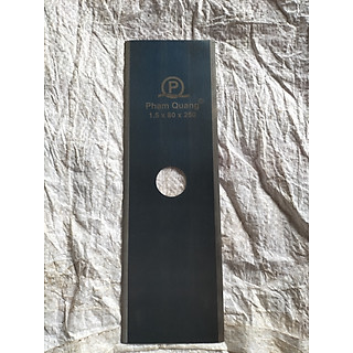 Dao phát cỏ phạm quang