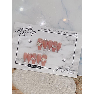 Nail Box thiết kế thủ công ChangNails - Nail hồng pastel cùng Hoa trắng siêu sang đính đá sang trọng