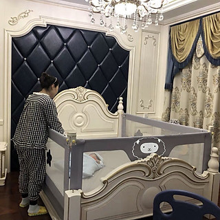 Thanh chắn giường an toàn cho bé. Thanh chắn giường dài 1m6 cao 69cm. Có thể nâng hạ cánh chắn khi cần