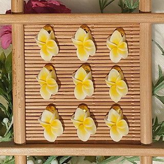 Hoa ly ôm đá - Hoa bột đính móng BYH021