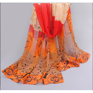 Khăn choàng mỏng họa tiết phối đồ nhiều phong cách cực dễ