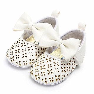 Giày baby đục lỗ cho bé