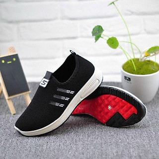 Giày thể thao thêu hoa. ảnh thật