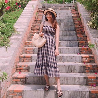 Giỏ xách lục bình trang trí hoa cúc