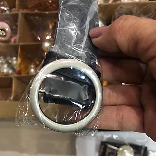 Nịt nữ . Mặt tròn không kim