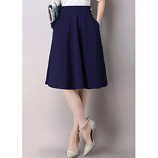 Chân Váy Xòe Phối Nút