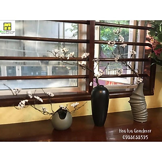 Bình hoa tuyết mai nghệ thuật