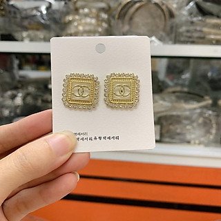 Khuyên tai Vuông hình thật)