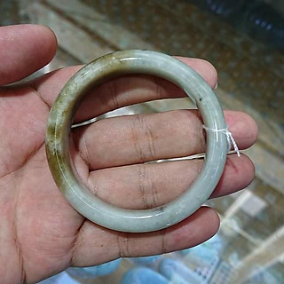 Vòng cẩm thạch huyết mật ong ny tay 53mm