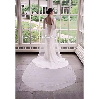 cài áo choàng váy cưới làm đuôi váy dài có thể làm lúp cài tóc cô dâu