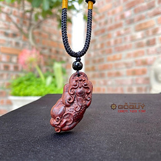 Mặt dây chuyền Tỳ hưu gỗ trắc