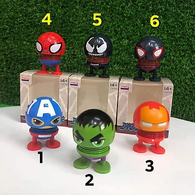 Bé nhún lò xo Biệt Đội Avengers