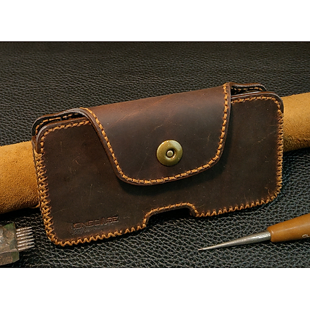 Bao Da Đeo Lưng cho điện thoại 14 pro max, 13 pro max, 12 pro max, 14 plus Da Sáp nâu đất