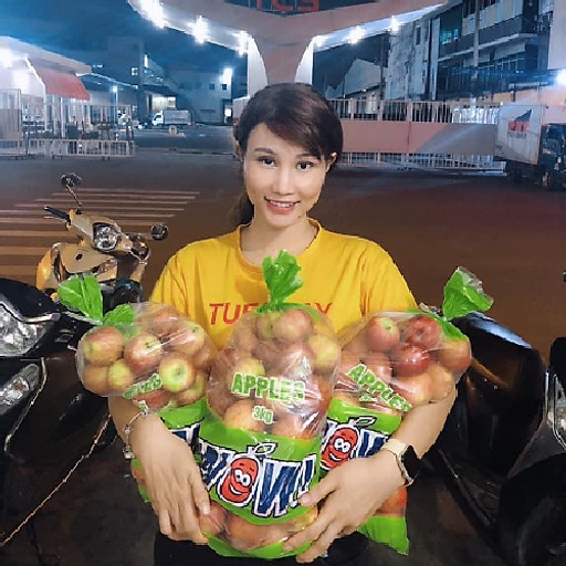 Tina Mai Chuyên Hàng Sân Bay