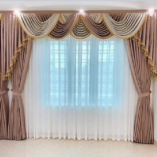 Màn Cửa Hùng Dương