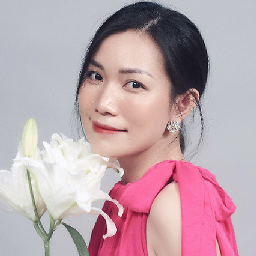 Lona Nguyen